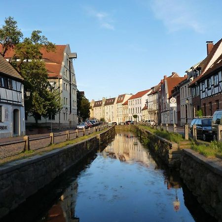 Villenappartement Mit Blick Ins Gruene Am Rande Der Wunderschoenen Altstadt Wismar Exterior foto