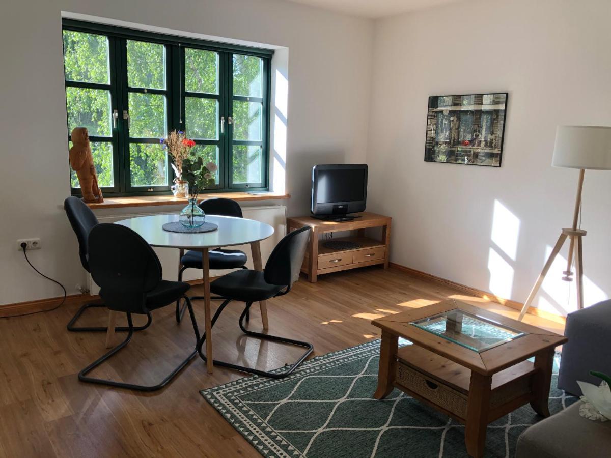 Villenappartement Mit Blick Ins Gruene Am Rande Der Wunderschoenen Altstadt Wismar Exterior foto